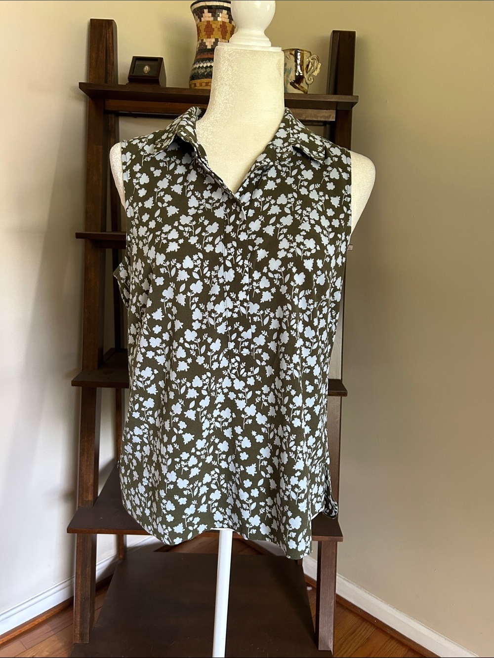 Cabin Keepsake Blouse in Olive Green and Light Blue.